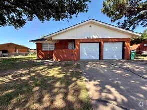 Building Photo - 1210 Clover Dr