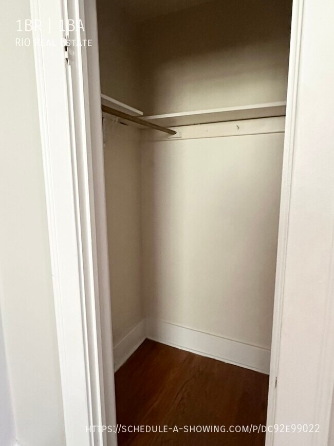 Foto del edificio - Bright One Bedroom In Capitol Hill
