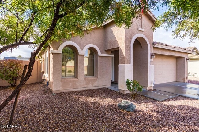 Building Photo - 15119 W Lilac St