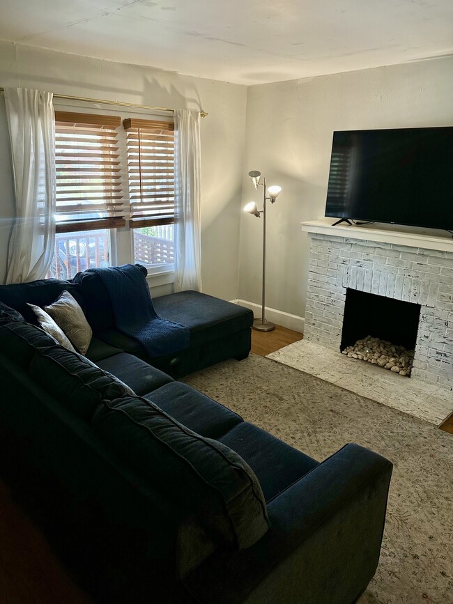 Living Room with Full Bed Couch - 1618 Scranton St S