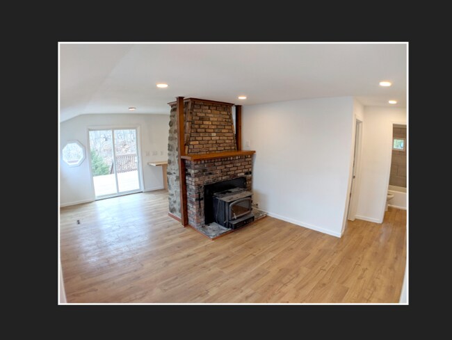 Foto del edificio - 19 Oakwood Trail S