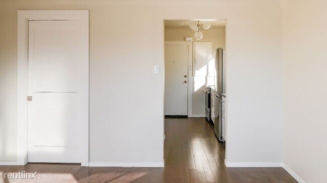Building Photo - Studio, 1 bath Apartment - 513 Lombard Street