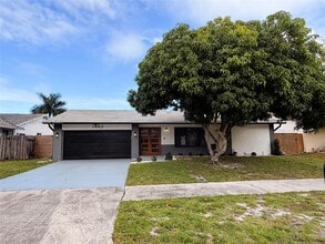 Building Photo - 1462 SW 25th Ave