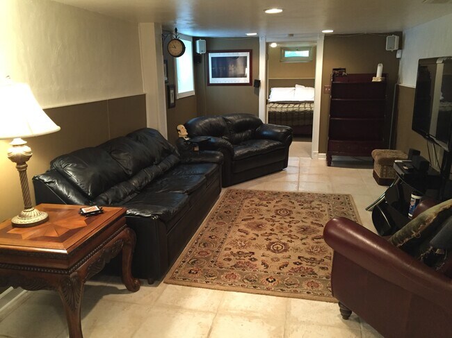 Foto del edificio - 23911 Lake Rd