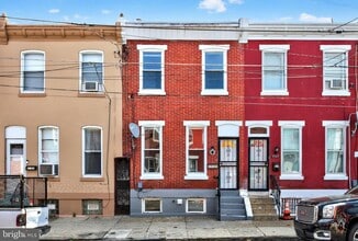 Building Photo - 3549 N Randolph St