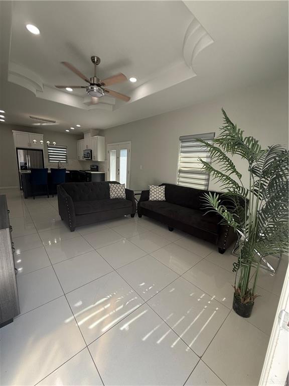 Foto del edificio - 204 W Rutherford Ave