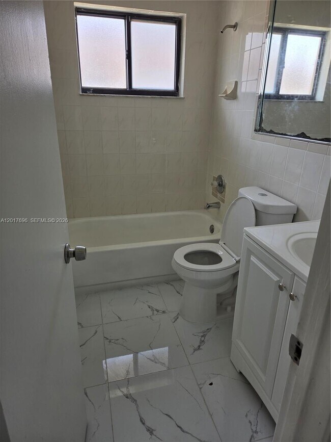 Foto del edificio - 7275 W 24th Ave