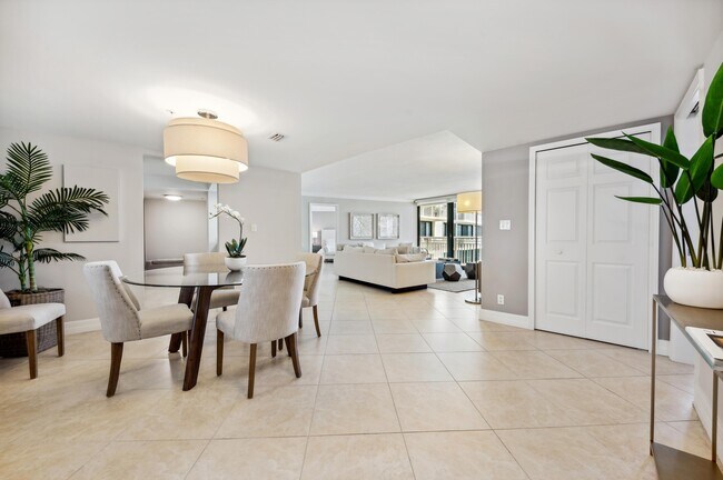 Building Photo - 3000 N Ocean Dr