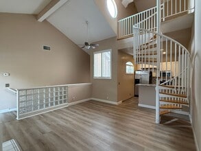 Building Photo - 7205 Calabria Ct