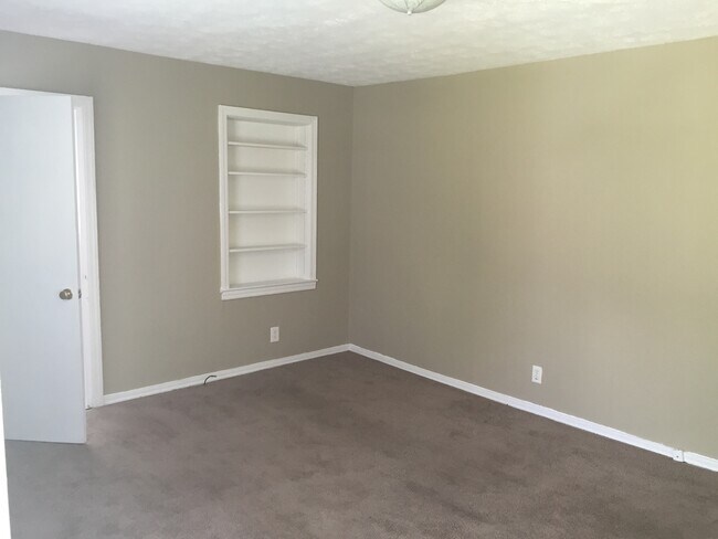 Foto del edificio - **ON HOLD**East Columbus 2 Bedroom / 1 Bat...