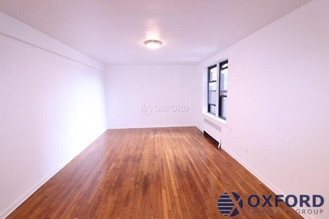 Building Photo - 1 bedroom in Queens NY 11355