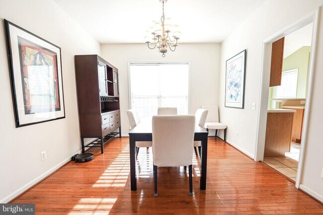 Foto del edificio - 6046 Smooth Stone Pl