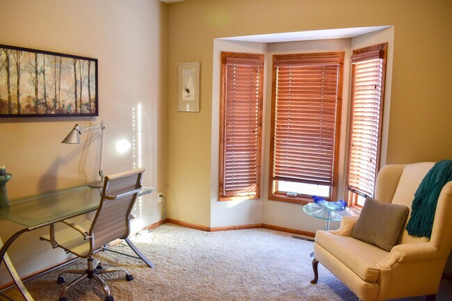 Building Photo - Luxury Homes at The Preserve