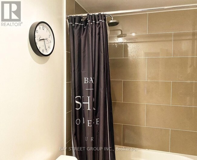 Photo du bâtiment - 88 Harbour St