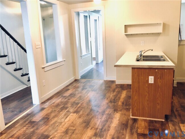 Foto del edificio - 2617 E Clay St