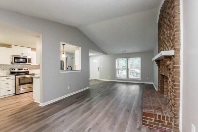 Building Photo - 6636 Piney Path Rd