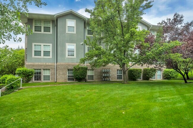 Building Photo - 532 N Seven Peaks Blvd