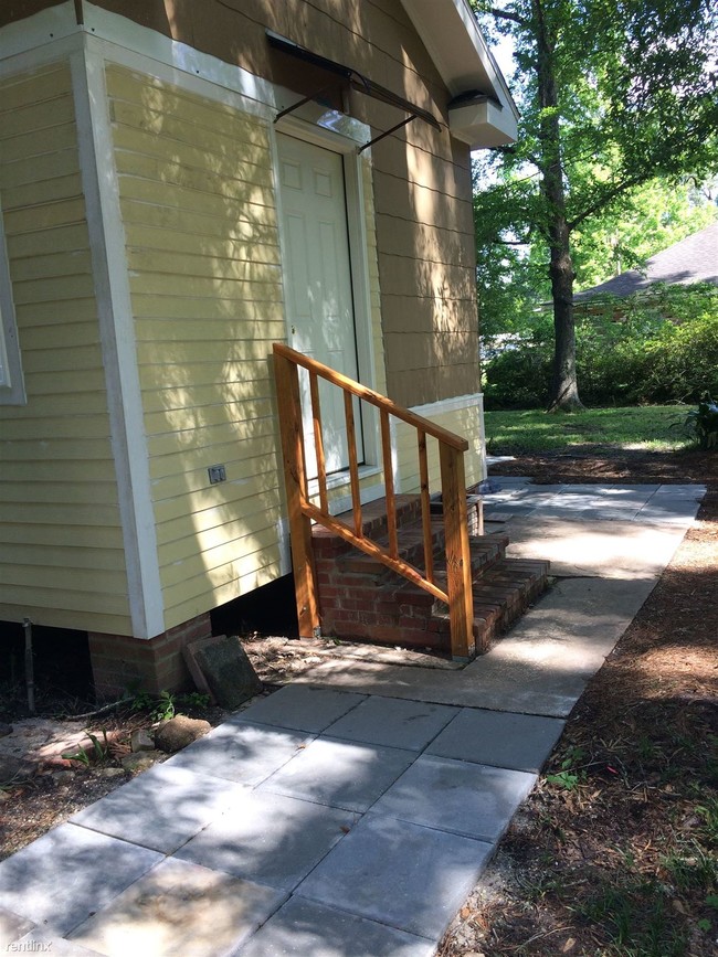 Building Photo - 2 br, 1 bath House - 44050 S Range Rd