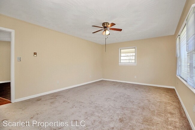Building Photo - 3 br, 1 bath House - 8540 Homer Evans Avenue