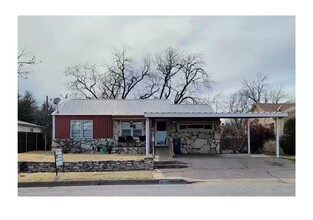 Building Photo - 1623 Woodruff Ln