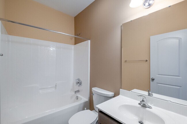 Foto del edificio - Beautiful Condo Minutes from Ballantyne wi...