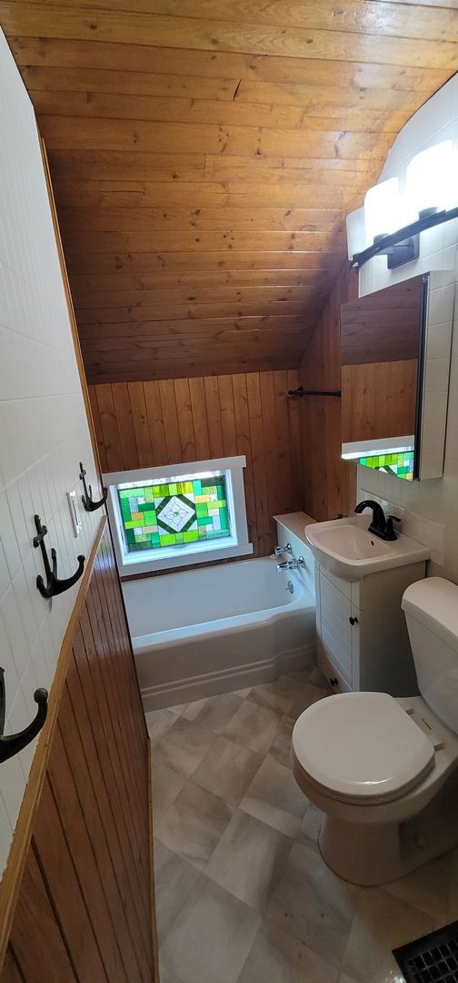 Foto del edificio - Duluth MN - Single Family Home Park Point ...