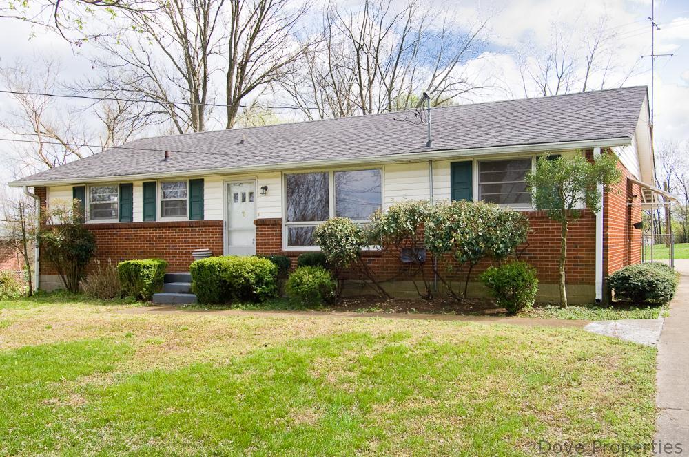 Foto principal - Now Showing: 2BR + house with large yard (...