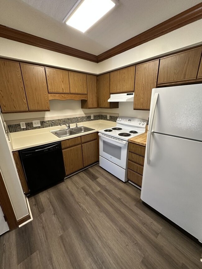 Building Photo - 1 Bedroom 1 Bathroom Condo!