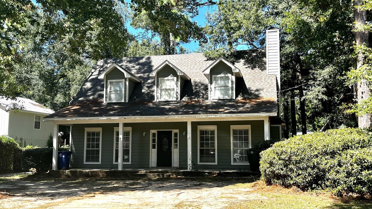 Primary Photo - 123 Sandlewood Cir
