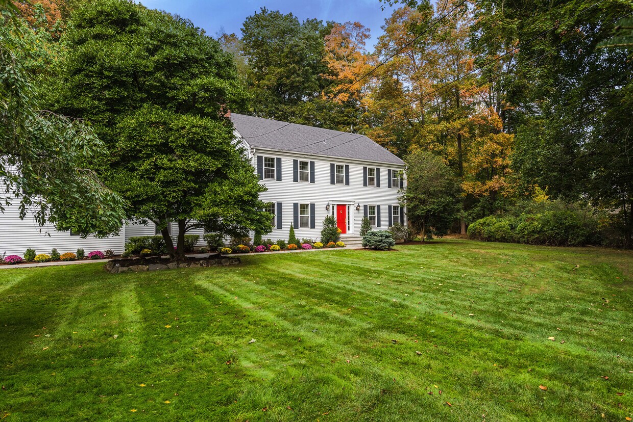 Primary Photo - 128 Valley Dr