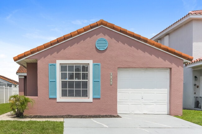 Building Photo - 2294 Santa Lucia St