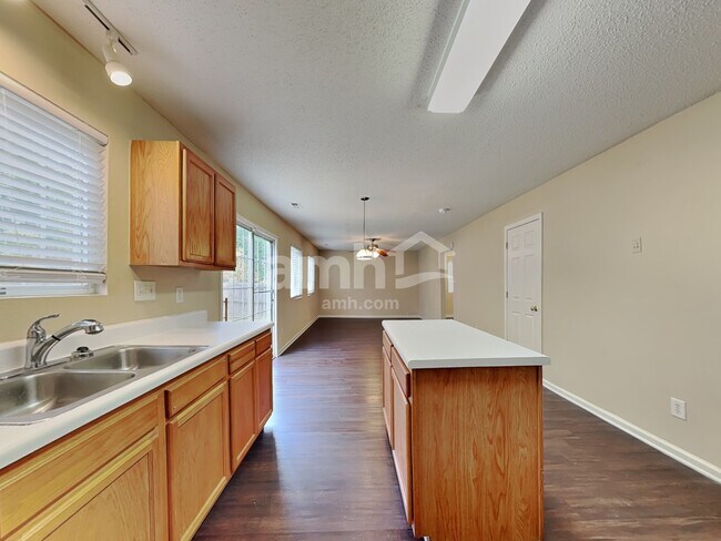 Foto del edificio - 3345 Wiliton Way