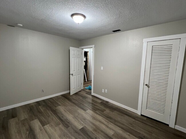 Foto del edificio - 3607 9th St E