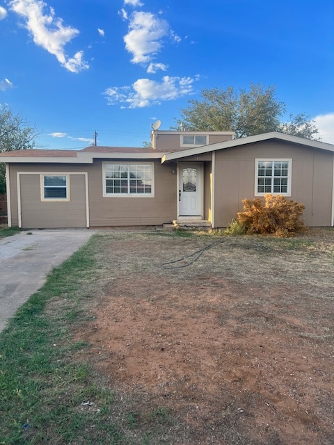 Building Photo - 3406 Sycamore Ave