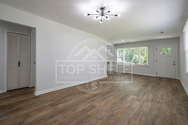 Foto del edificio - 549 Welch St SE