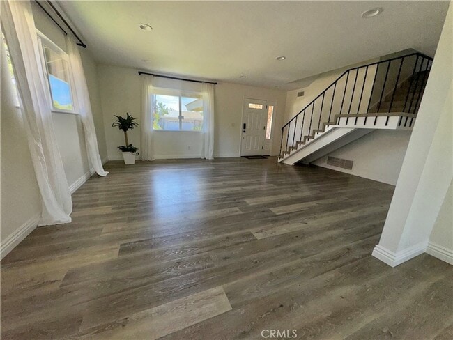 Building Photo - 6911 Laurelhurst Dr