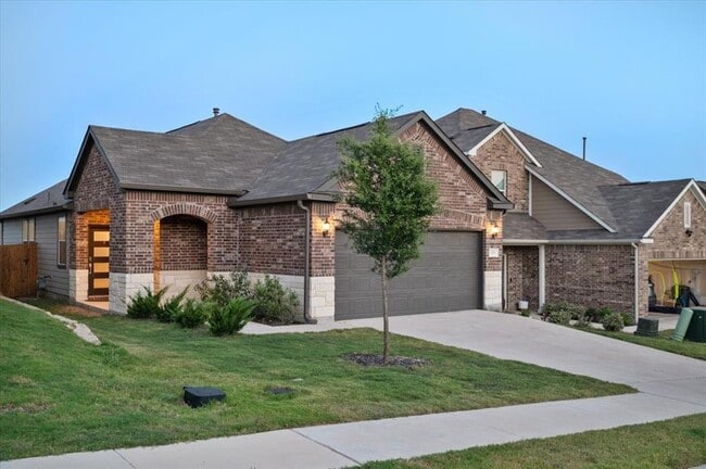 Building Photo - 179 Leatherleaf Dr