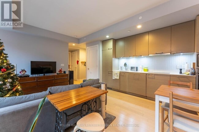 Photo du bâtiment - 55 Front St E