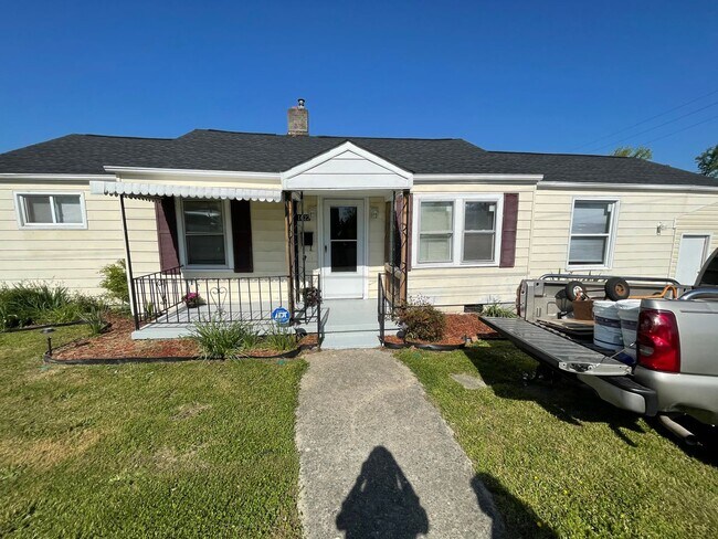 Foto del edificio - 3 Bedroom Convenient to Downtown and A&T