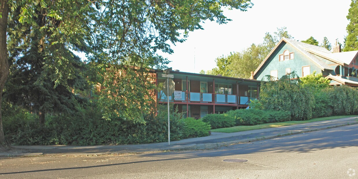 Primary Photo - 1320 W 8th Ave