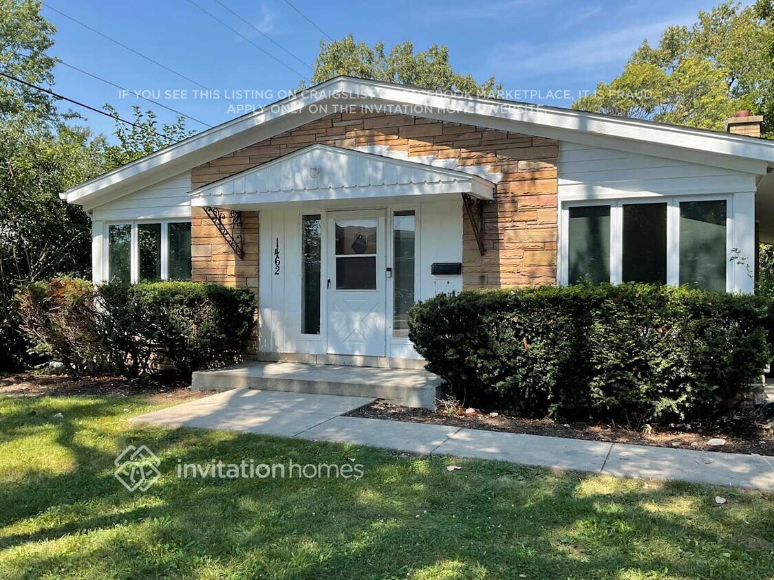 Foto principal - 1462 Deerfield Rd