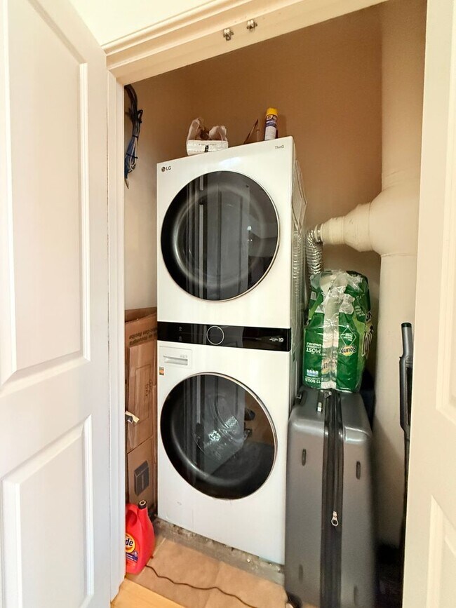 Photo - 137 Brighton Ave Apartment