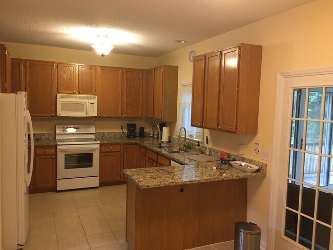 Foto del edificio - 5136 Grandale Dr