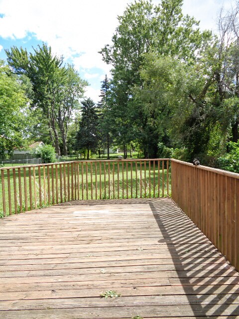 Foto del edificio - 19556 McGill St