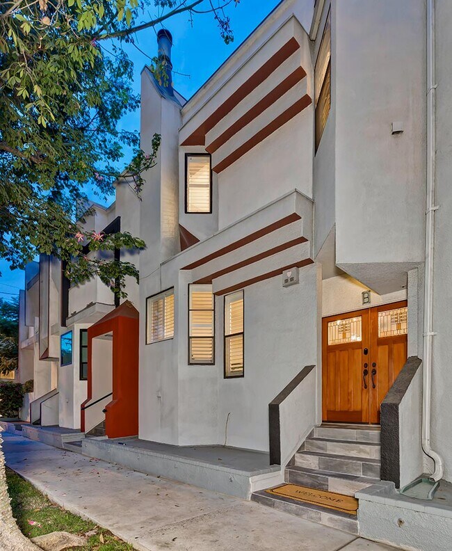 601 N Sweetzer Ave, West Hollywood, CA 90048 Townhome Rentals in West