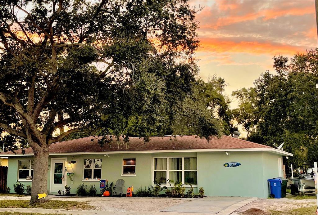 Primary Photo - 1830 Bayshore Blvd
