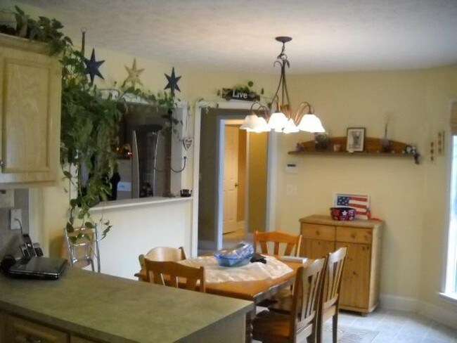 Building Photo - 685 Mill Pond Dr