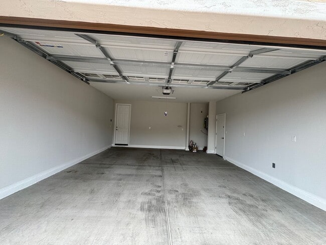 Building Photo - BRAND NEW HOME IN ALORAVITA IN PEORIA
