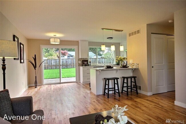 Building Photo - 3 br, 1 bath House - 1004 165th Pl NE