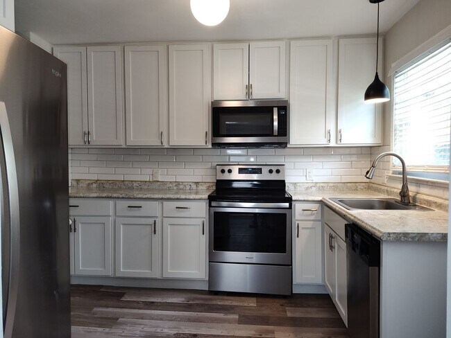 Foto del edificio - Move-in ready Ranch Style Home Located in ...
